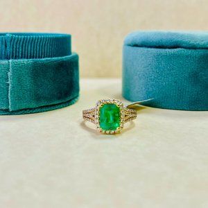 2.32CT Emerald & Diamond Ring